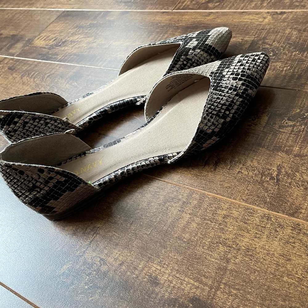 Snake pattern flattering flat shoes - Picture 2 of 3
